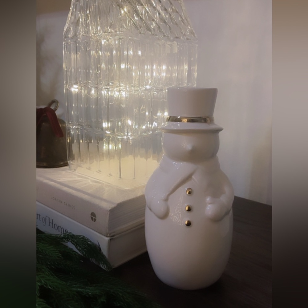 Elegant White Snowman Holiday Decor